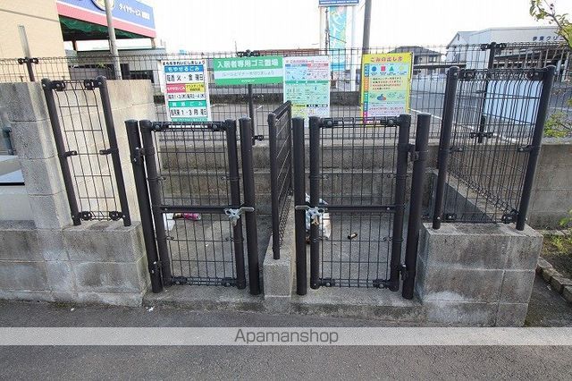 リースランド水道線 D棟の玄関写真