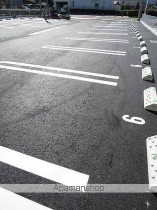 ＦＬＡＴ　ＹーⅢ[1LDK/45.8m2]の駐車場1