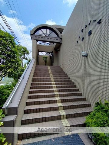 アンデュノール千里の玄関写真