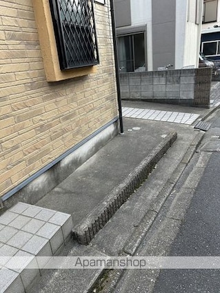 サンクもも[1R/18.71m2]のエントランス