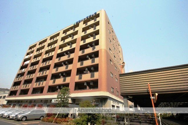 Osaka Metro御堂筋線 新大阪駅 徒歩9分 8階建 築19年の外観写真