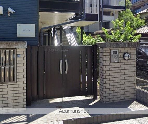 レオパレスベルファムの玄関写真