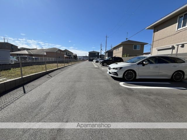 Ｋストリート[2LDK/60.03m2]の駐車場1