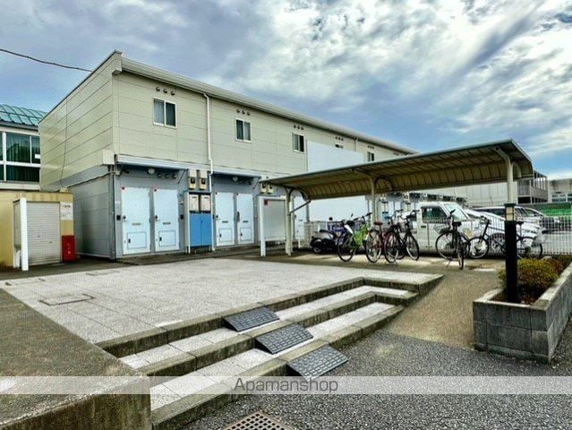 レオパレスエクレシアAの玄関写真