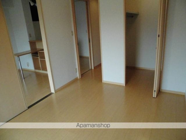 クレセント IIの内装写真