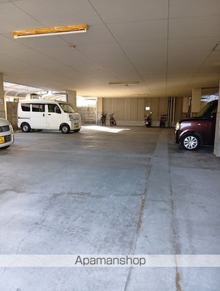 ハーモニーコート[1K/25m2]の駐車場