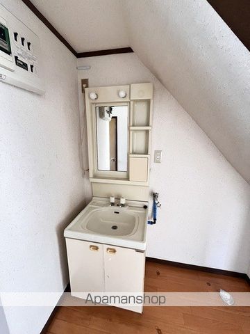 山岸貸家の内装写真