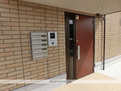 和歌山県和歌山市出水[2LDK/58.37m2]の共用部1