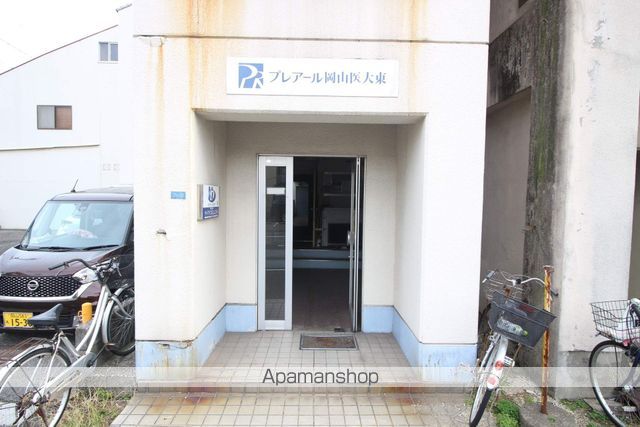 プレアール岡山医大東の玄関写真