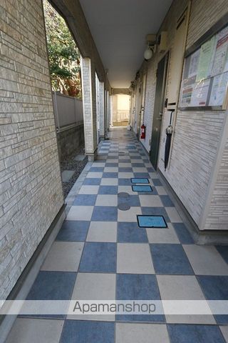 エルピス鵠沼の玄関写真