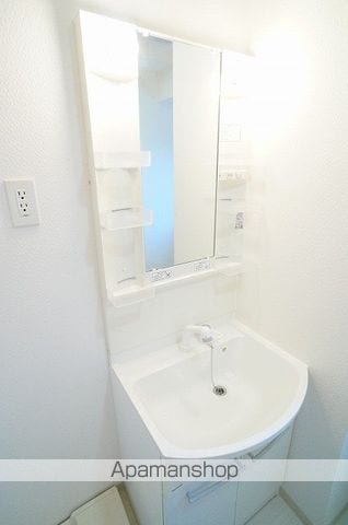 レグラス横浜西口の内装写真