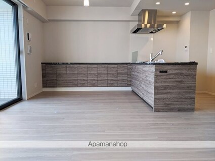 アトラス加賀[3LDK/76.59m2]のキッチン