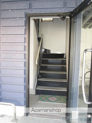 Ｅ’ｓ　ＦＬＡＴＳ[1R/18.62m2]のエントランス1