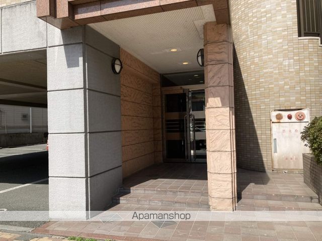NICEマンション九品寺の玄関写真