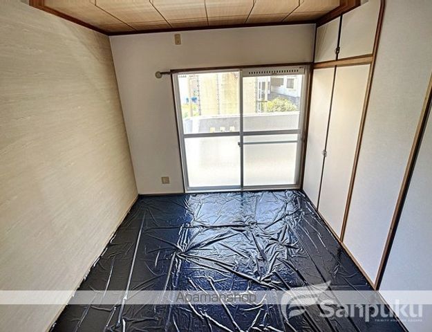 ワンカラー北斎院の内装写真
