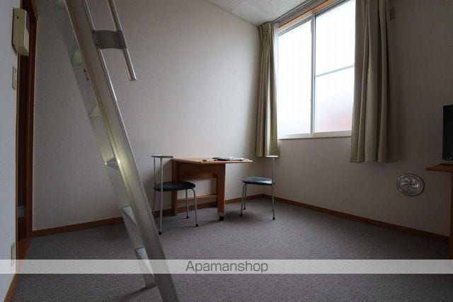 レオパレス原山の内装写真