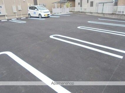 セレーン扇田Ｂ[1K/41.52m2]の駐車場