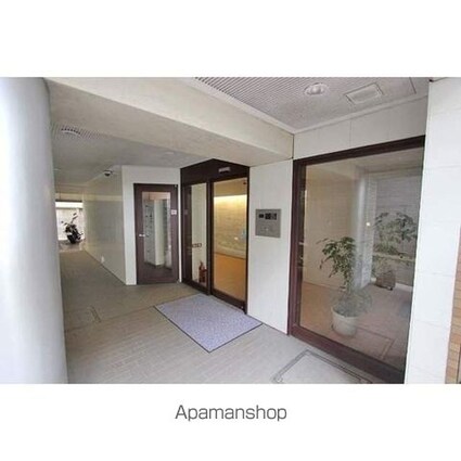 プランドル明大前[1K/25.21m2]のエントランス1