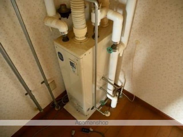 岩見沢市 2階建 築52年の内装写真