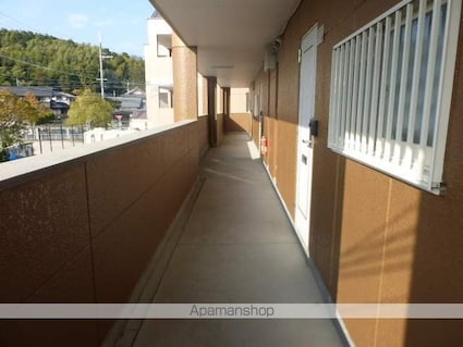 コーポＳＡＷＡＤＡ[2DK/45m2]のエントランス1