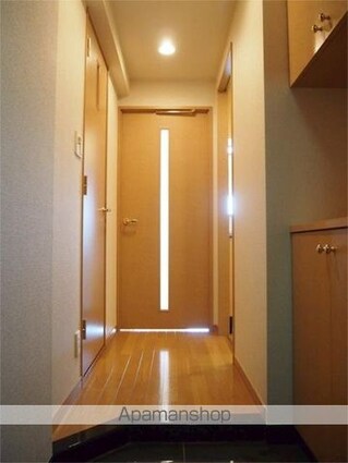 ルーブル学芸大学参番館[2K/37.5m2]の玄関