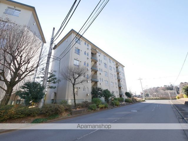 新狭山ハイツ2号棟の外観写真