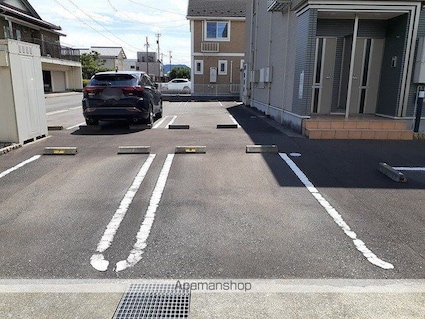 サニーウエスト[1LDK/46.28m2]の駐車場