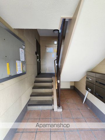 大町団地19棟の玄関写真