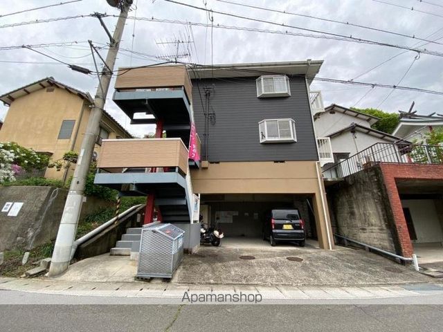 ジャストモアナの外観写真