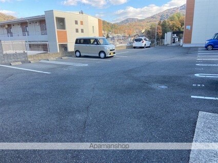 レオネクストＦＵＴＡＢＡ[1R/31.76m2]の駐車場