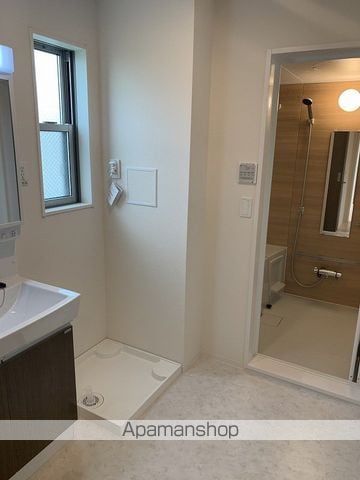茅ヶ崎市 2階建 築8年の内装写真