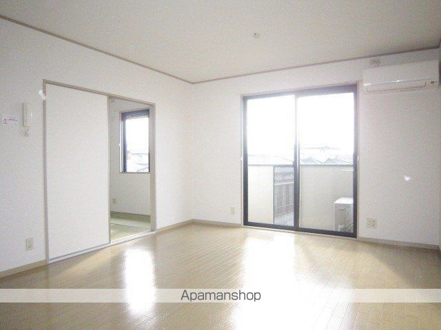 グランシャリオ A棟の内装写真