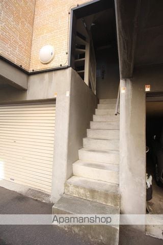 イーグルサウス17Bの玄関写真