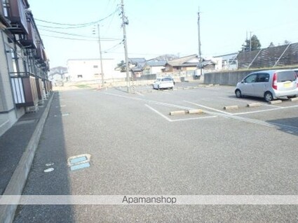 サンセリテ[1K/28m2]の駐車場2