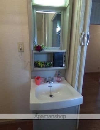 サンビレッジ高松　Ｋ棟[3DK/60.35m2]の洗面所