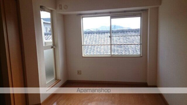 和歌山県和歌山市西浜[2LDK/64.98m2]のリビング・居間2
