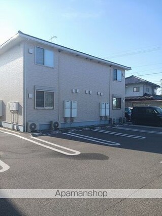 エトワールＤ[2LDK/62.45m2]の駐車場