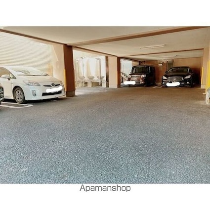 センタースクエアー春日井[2LDK/61.26m2]の駐車場