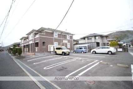 サンリットパル[1LDK/46.49m2]の駐車場2