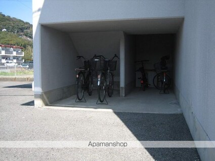 マンション東[2DK/40m2]の共用部1