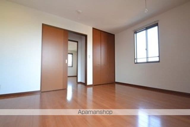 detached 東京都昭島市上川原町３丁目16-11

地図を見る