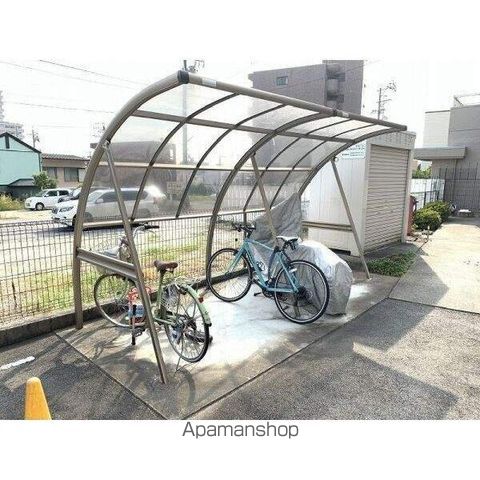 S・T SQUAREの玄関写真