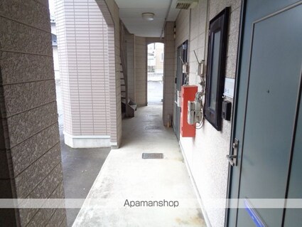 エル・リーナ　Ｂ棟[1K/29.81m2]のエントランス1