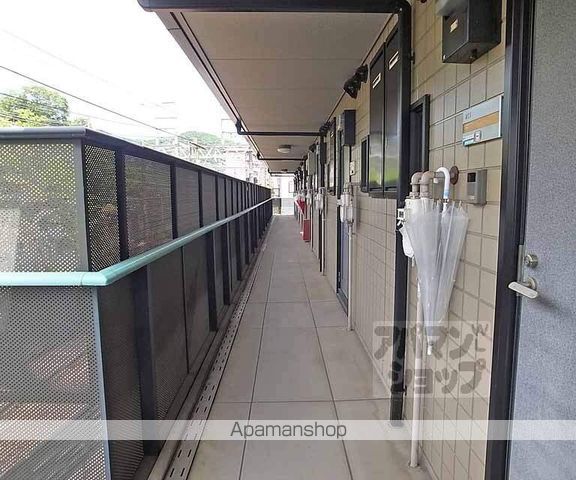 インサイトコート山科の玄関写真