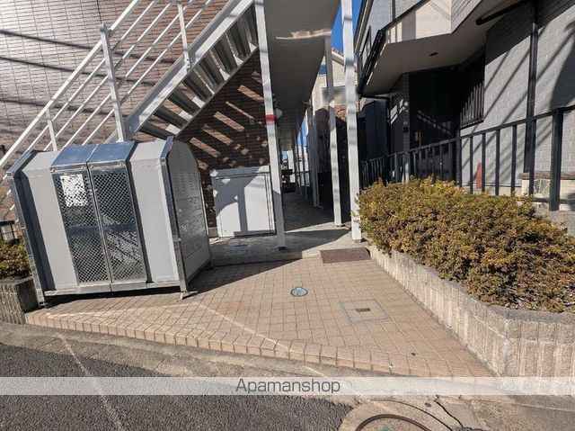 レオパレスフルールの玄関写真