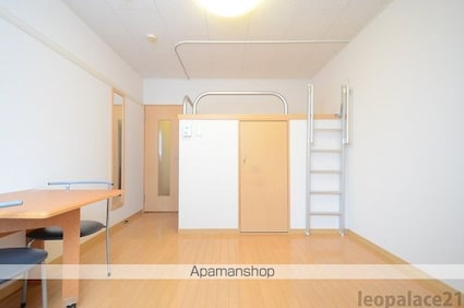 レオネクスト亀山Ⅱ[1K/23.61m2]のリビング・居間1