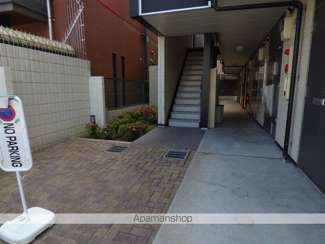 レオパレスE サクセスの玄関写真