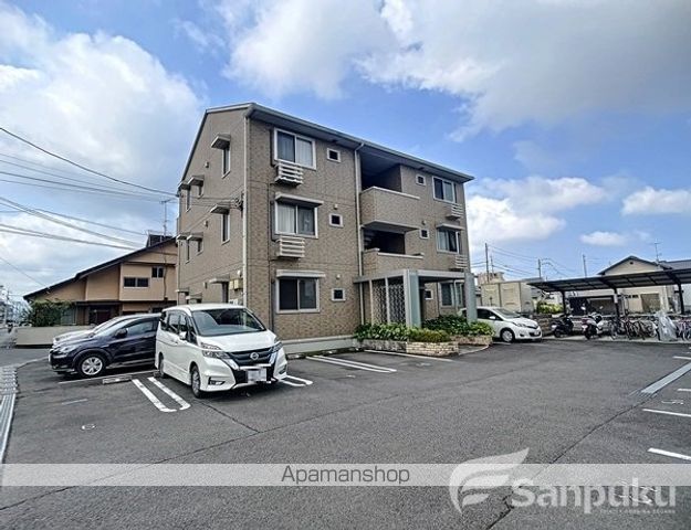 クレマンティーヌ A棟の外観写真