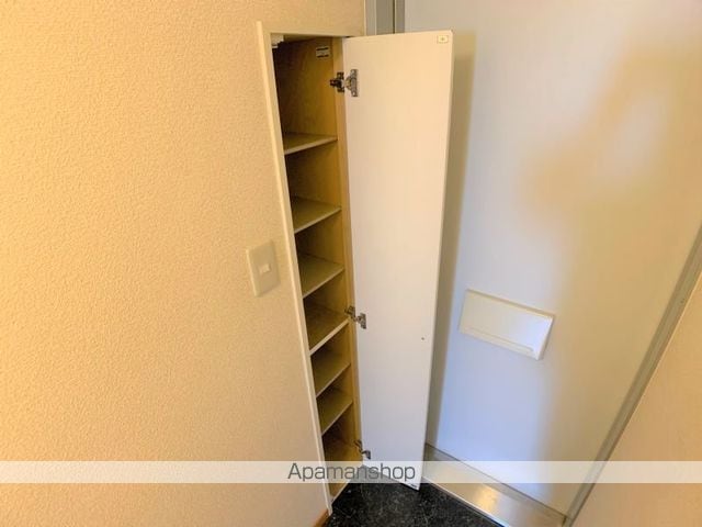 レオパレスルーミング誠の内装写真