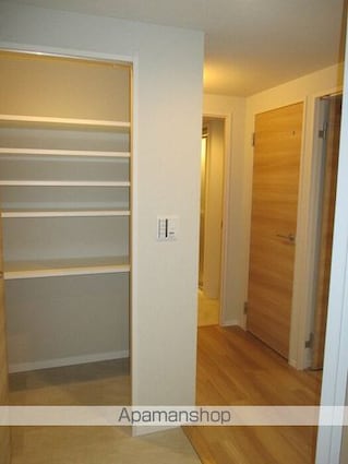 ＩＳ（イズ）[2LDK/63.03m2]の玄関